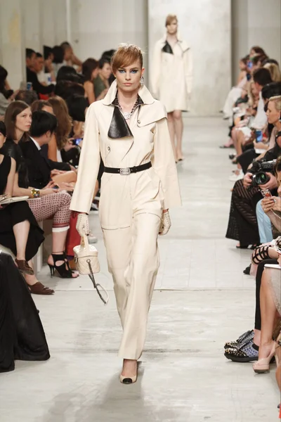 Look 34